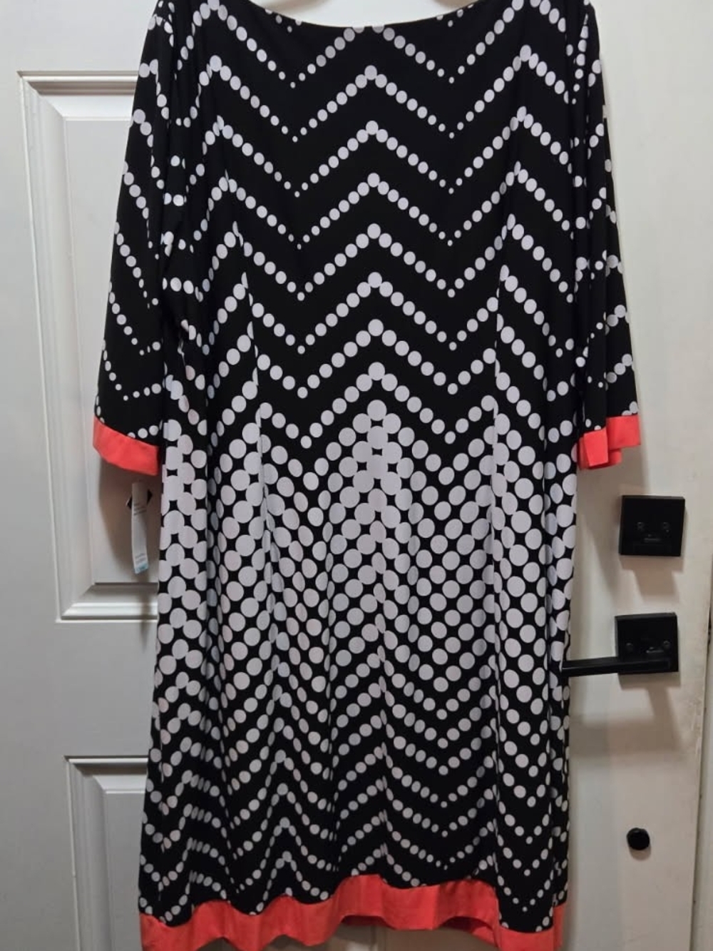 NWT Sandra Darren Geometric Dot Chevron Shift Dress with Hot Coral Trim 20W